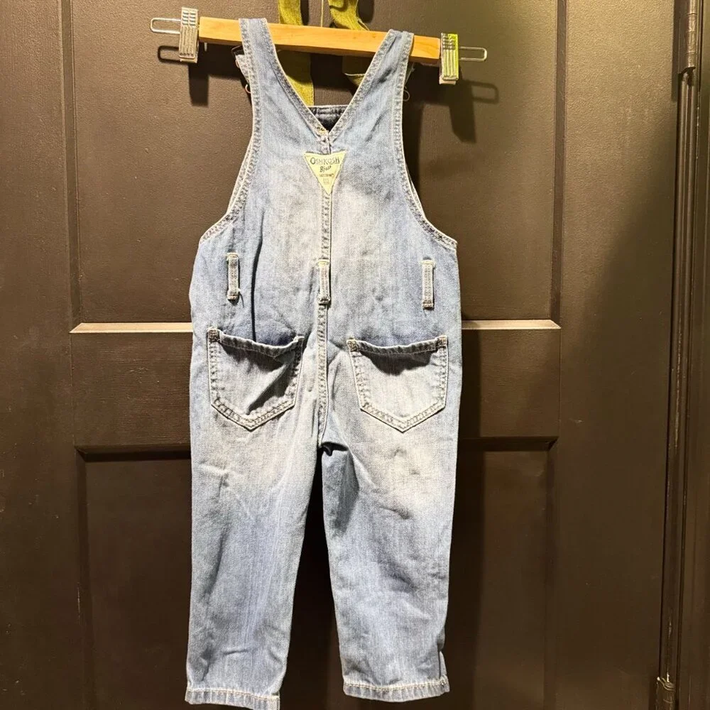 OshKosh B'Gosh Denim Overalls - Size 2T ⭐👖